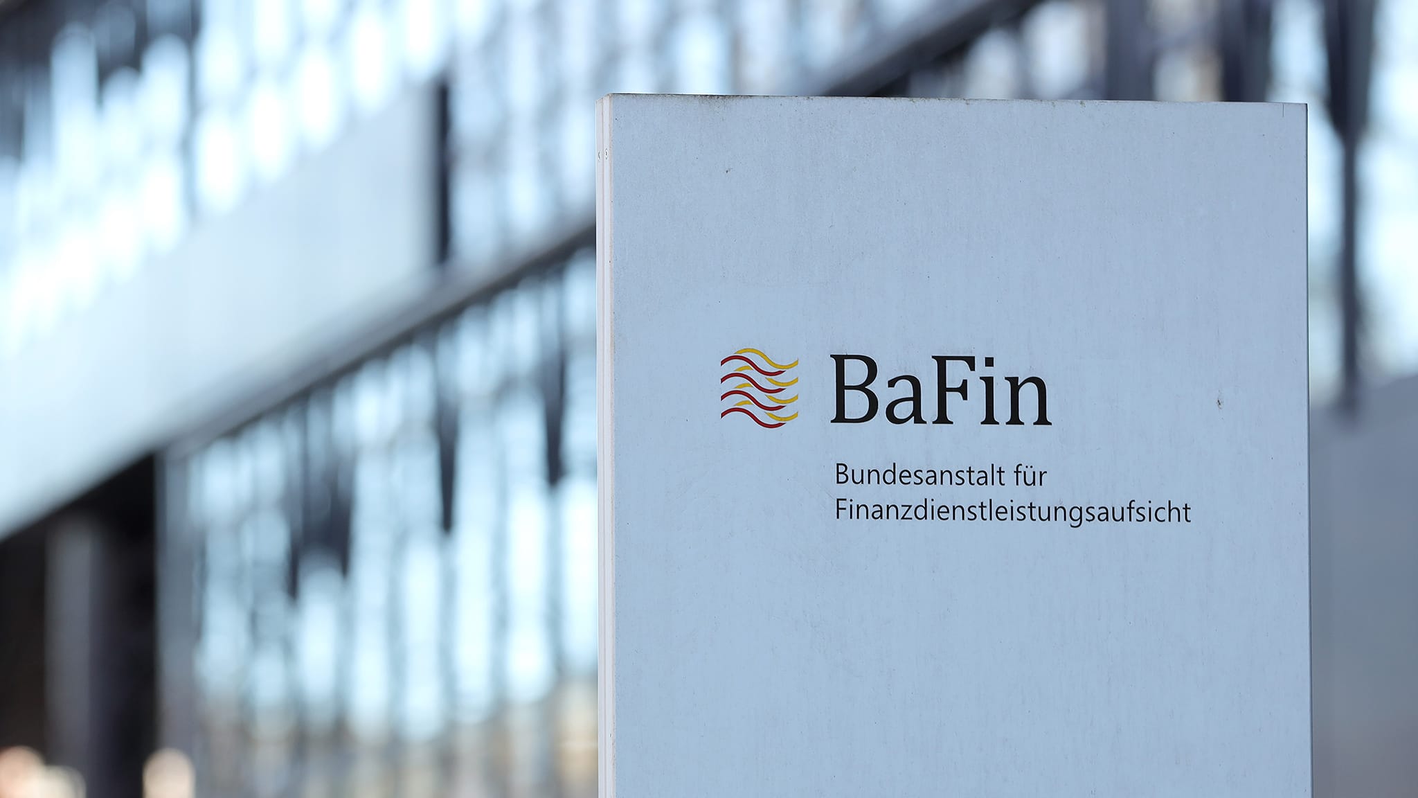 Was bedeutet eigentlich „BaFin-reguliert" — und was nicht