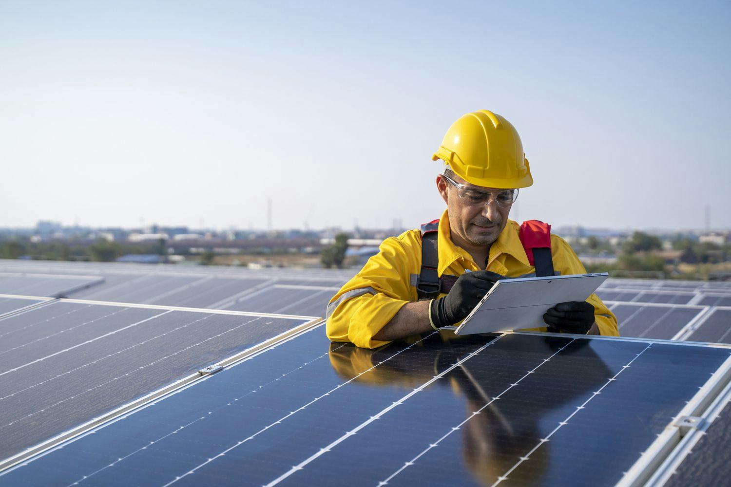 Großbritanniens Solarstromproduktion übertrifft Erwartungen ...
